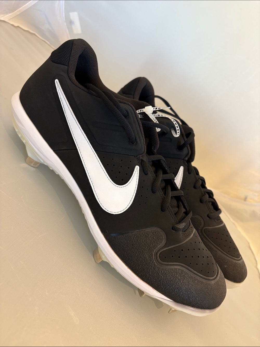 Nike Men’s Metal Baseball Cleats Size 13 Black & White NEW Never Worn Lace-Up